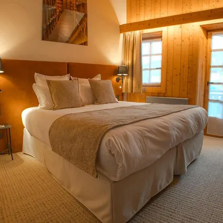 La Ferme Du Golf メジェーヴ