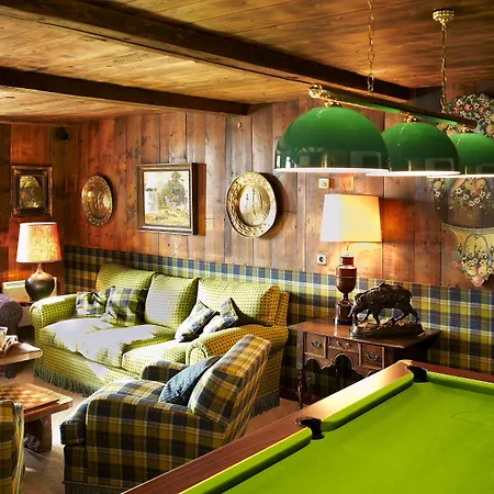 ホテル La Ferme Du Golf メジェーヴ